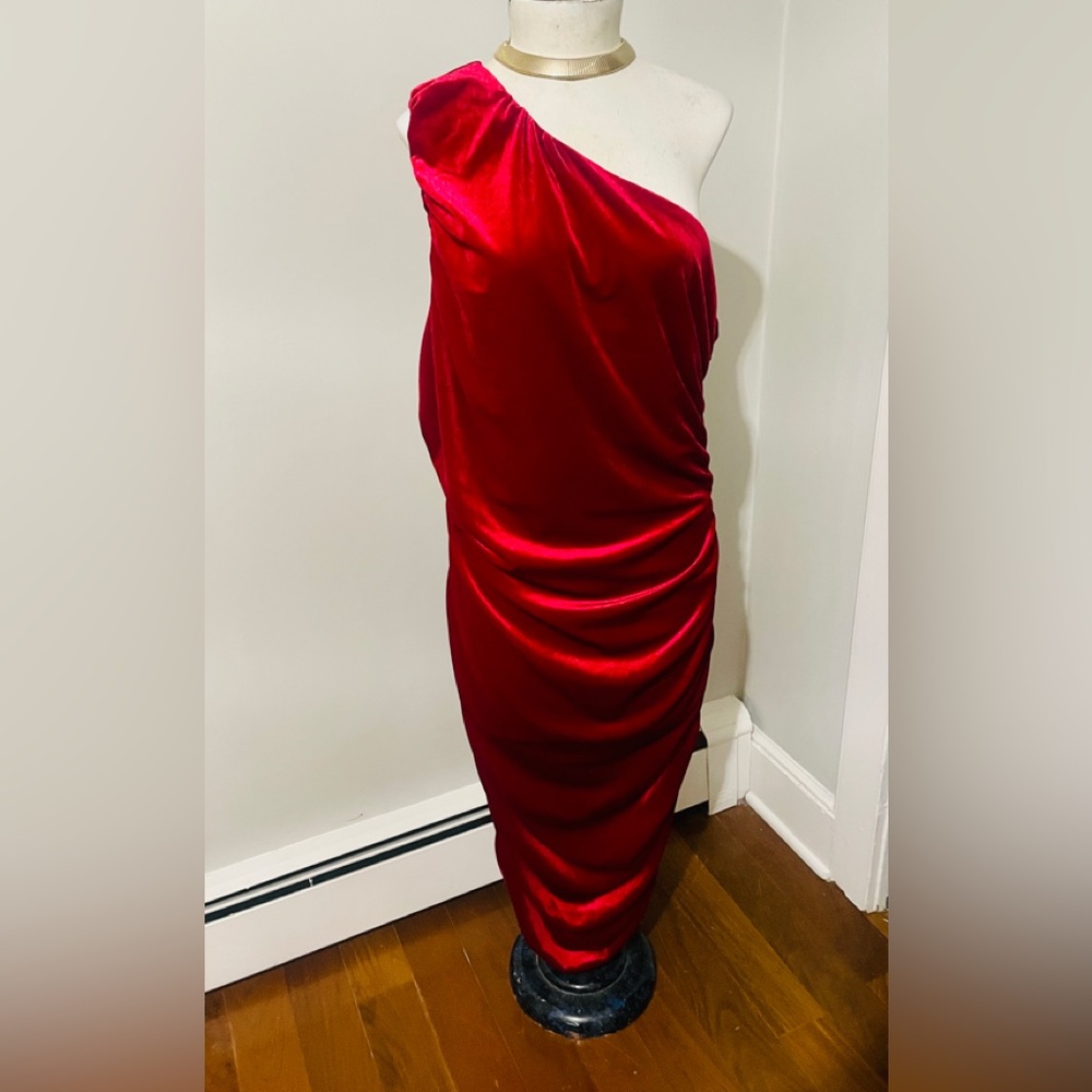 Barely worn Tahari  one shoulder dress